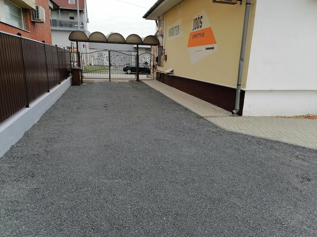 Joos Apartman Sarvar Exterior photo