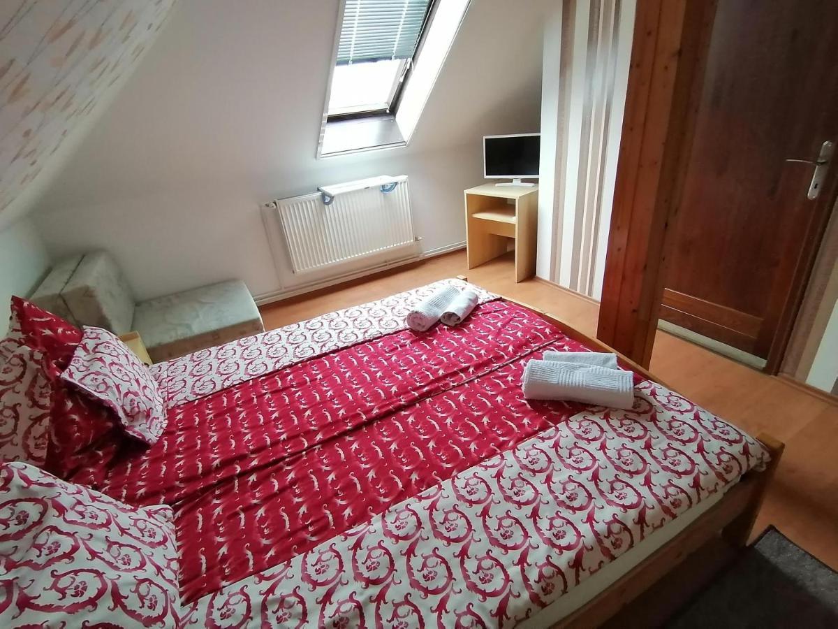 Joos Apartman Sarvar Exterior photo